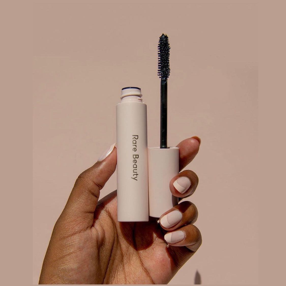 RARE BEAUTY BY SELENA GOMEZ | Mini Perfect Strokes Universal Volumizing Mascara