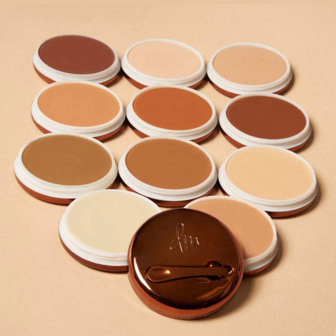 DANESSA MYRICKS BEAUTY | Yummy Skin Blurring Balm Powder - Tinted Primer & Foundation